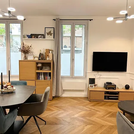 Apartment 16 Lux And Cozy 2 Bedroom